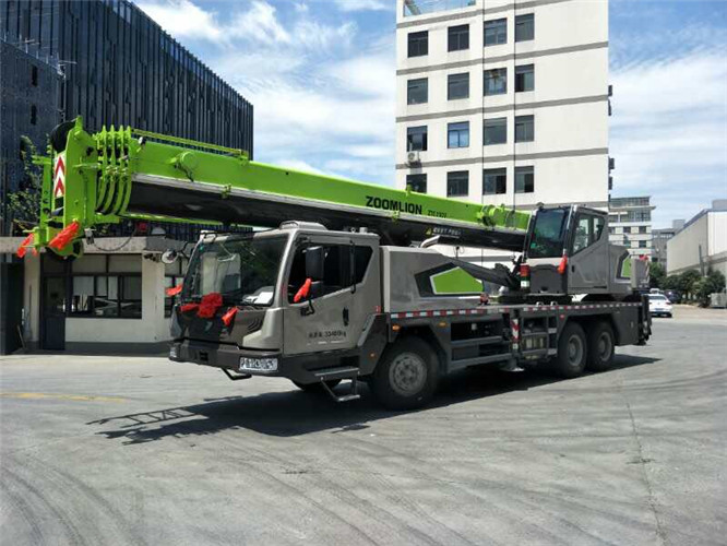 辉县市跨街广告牌的高空安装注意事项