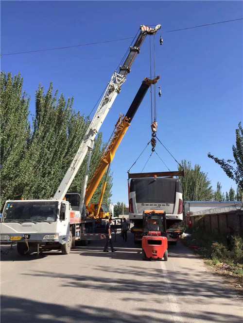 辉县市港口集装箱搬运案例